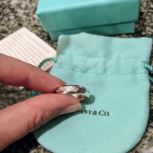 RETIRED Authentic Tiffany Notes Ring Size 8
